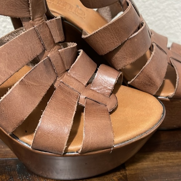 NNB sblock heel tan brown strappy leather platform shoes size 7 - Picture 2 of 16